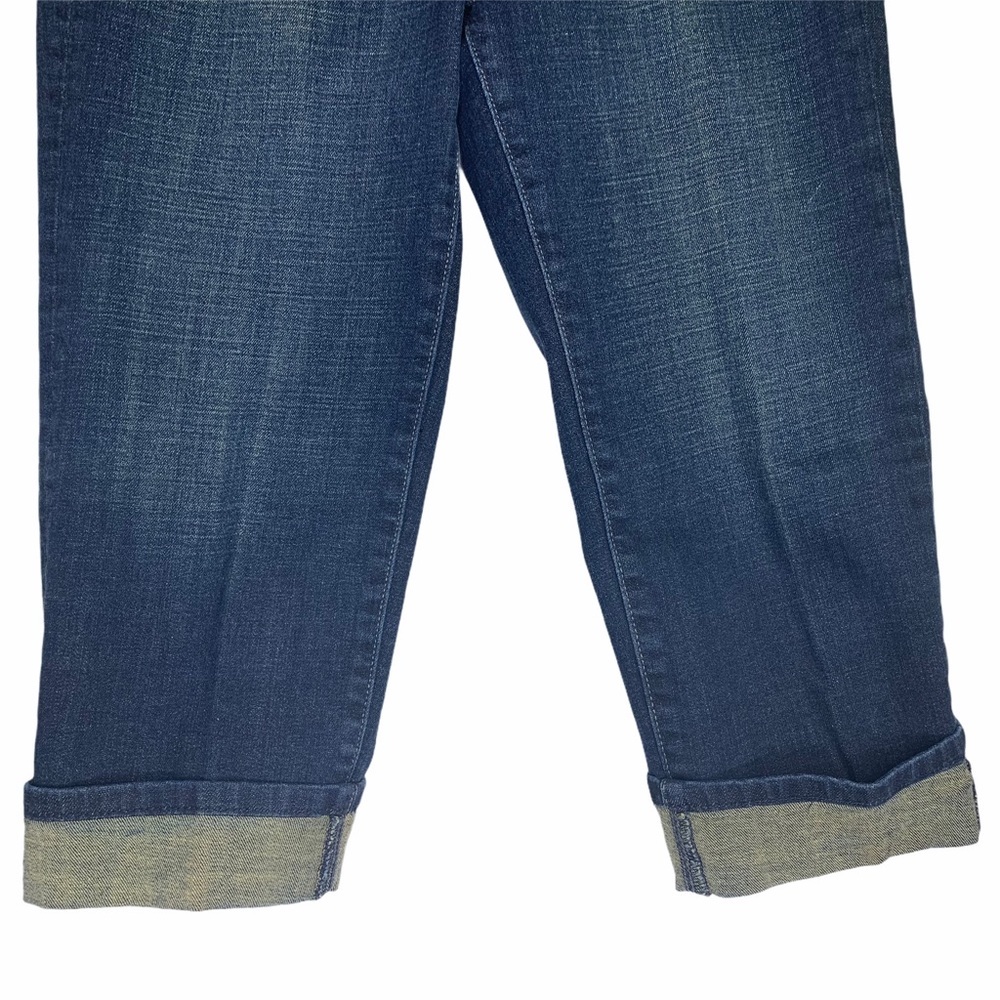 Levi’s 515 Cuffed Capris - Picture 3 of 14